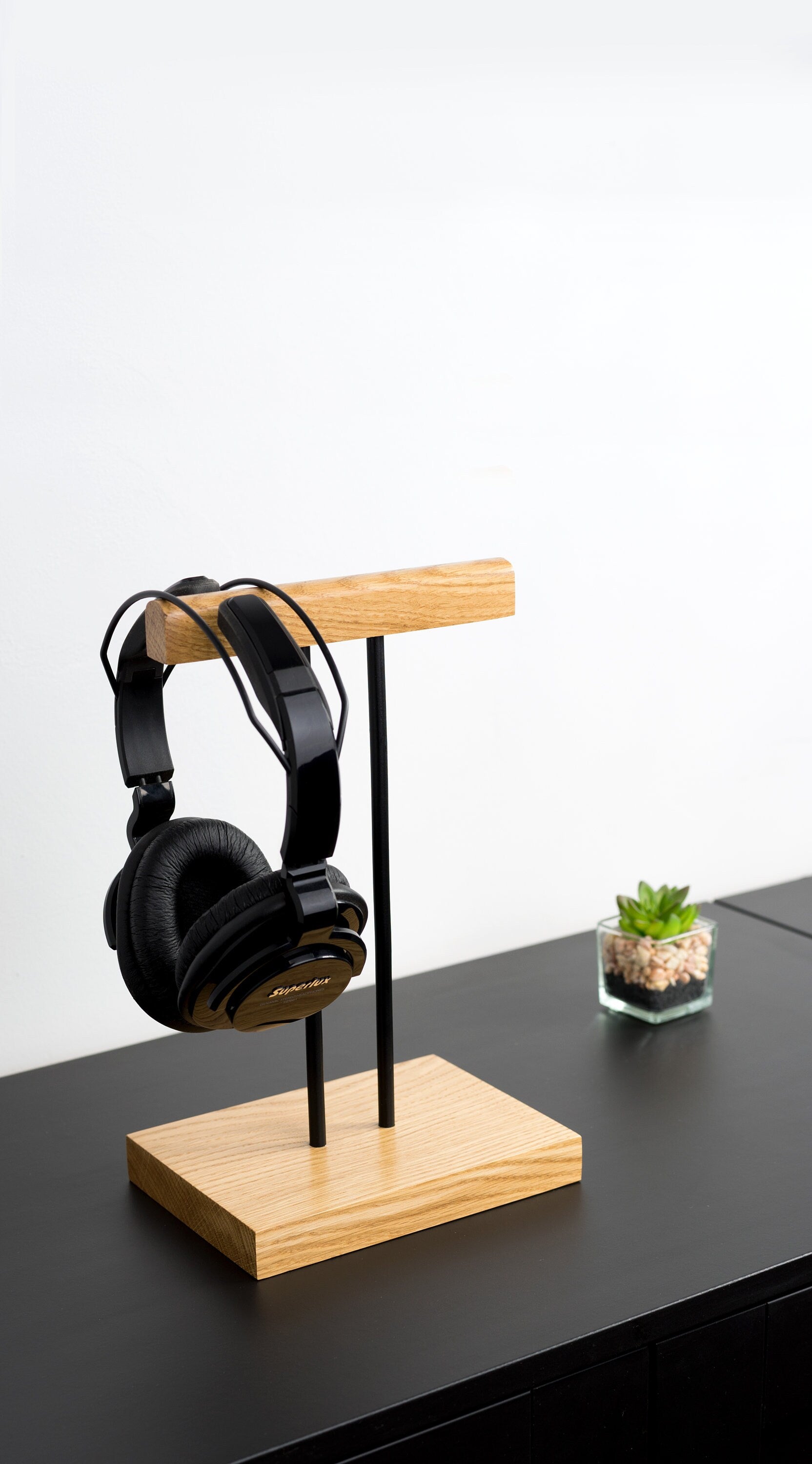 Headphone stand oak by M-ski 3