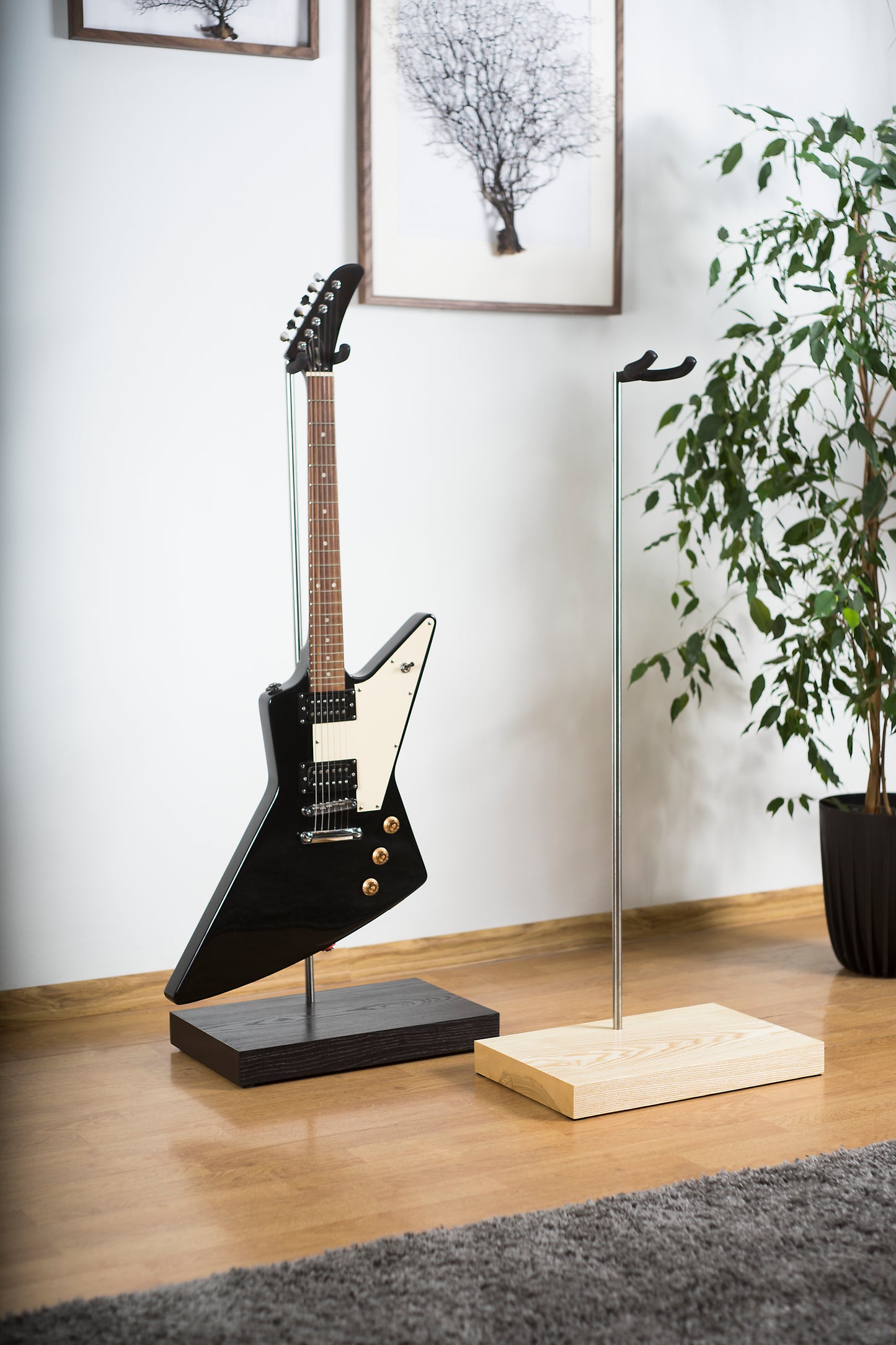 Ashwood Guitar / Bass stand  by M-ski