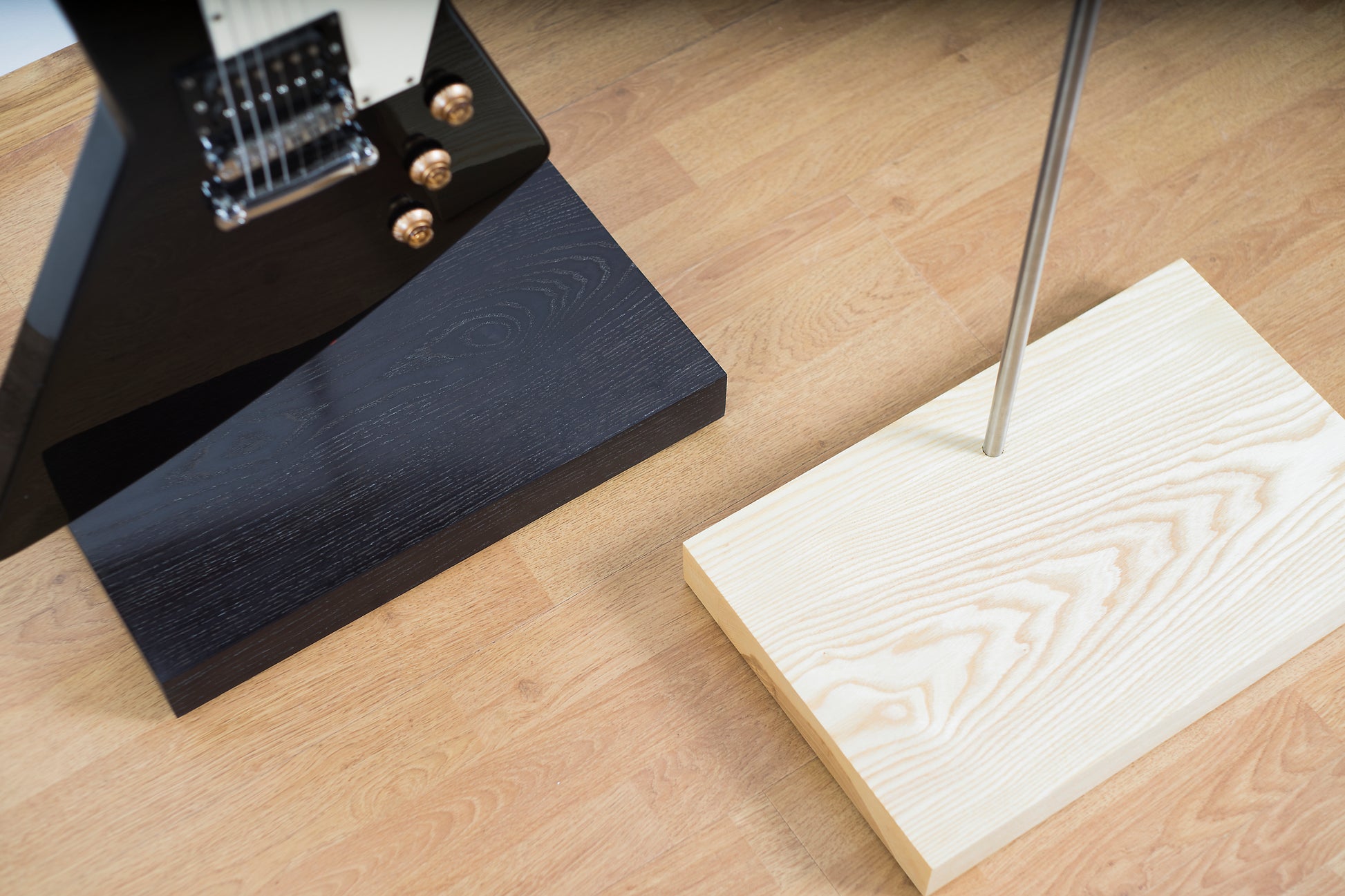 Guitar stand ashwood by M-ski